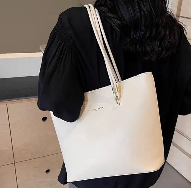 【難あり】クラリス　パニカム 3wayトートバッグ ダイカットトートバッグコレクション🧳 ✓クラリス/ダイカット