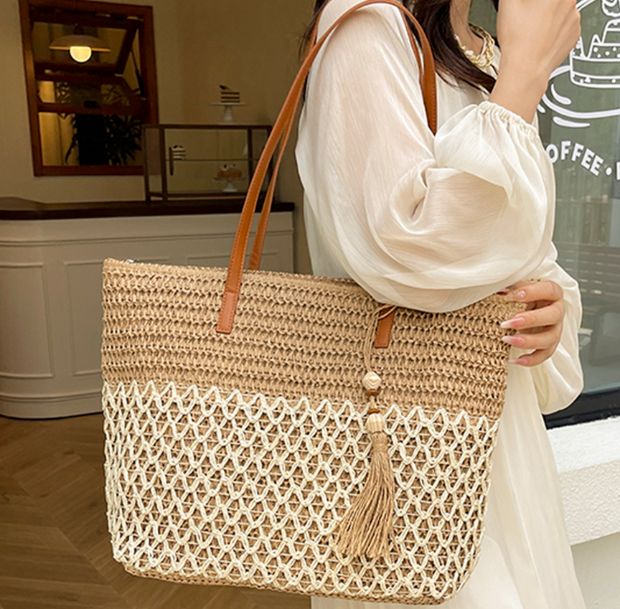 ナチュラルタッセルラフィアトートバッグ【全2色】 – トートバッグ通販