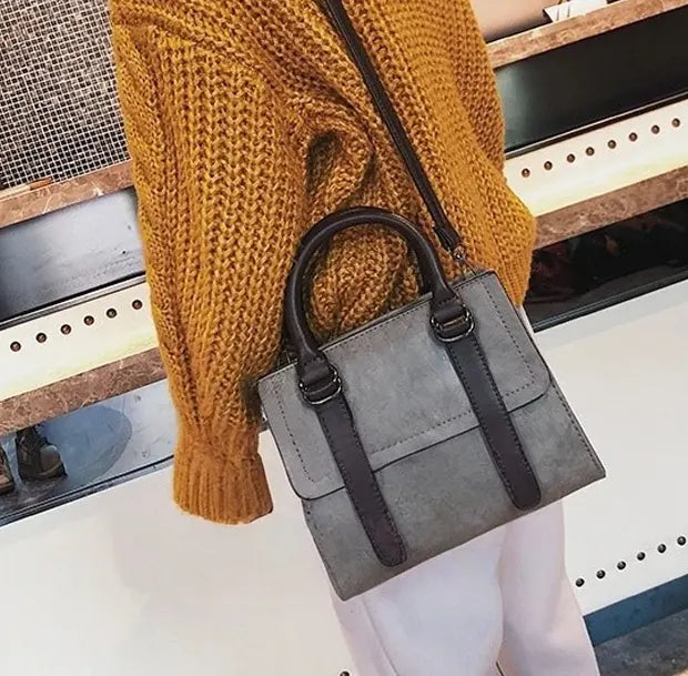 シックフィットトートバッグ グレーの着用画像