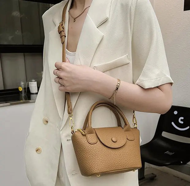 シュエットミニトートバッグの着用画像