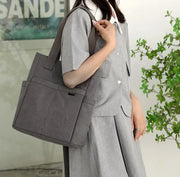 シティライトキャンバストートバッグの着用画像