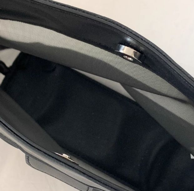 ルーセントメッシュナイロントートバッグの内部
