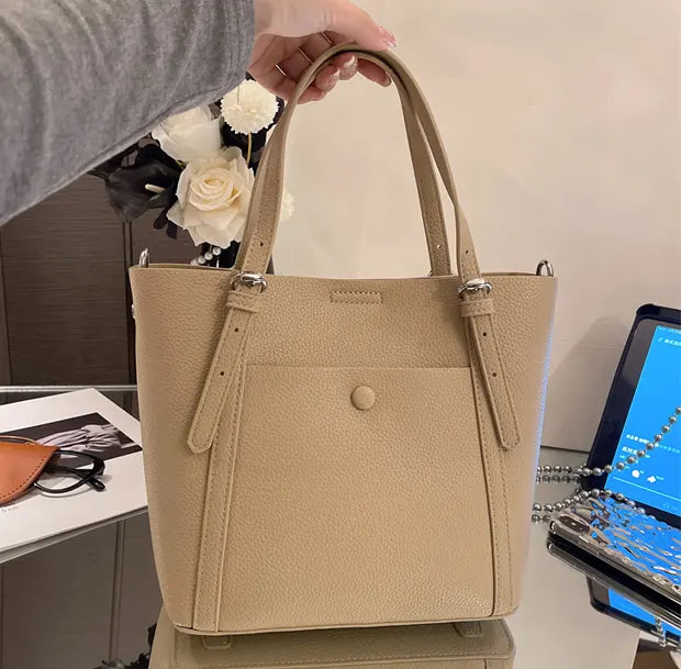リュクススクエアトートバッグのベージュ