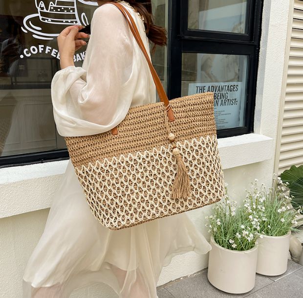 【セール】新品 Patou ラフィアトートバッグ ベージュ セール】新品 Patou ラフィアトートバッグ ベージュ Patou | ラフィア