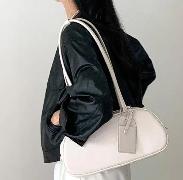 ノーブルタッチトートバッグの着用画像