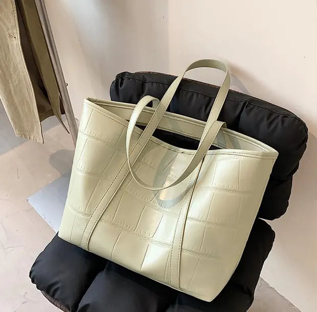 シンプリティソフトクロコトートバッグのグリーン