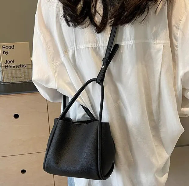 シュクレミニトートバッグの着用画像