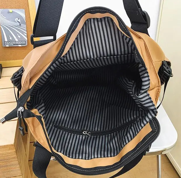 アーバンナイロントートバッグの内部構造